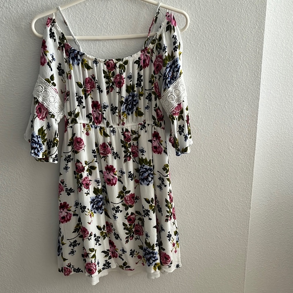 Love Delirious Maternity short dress white floral pattern off shoulder Large